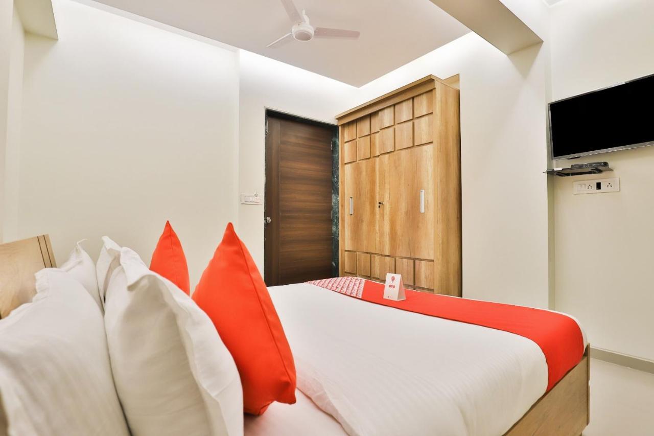 Collection O 12462 Hotel Shiv Inn Gandhinagar Exterior photo