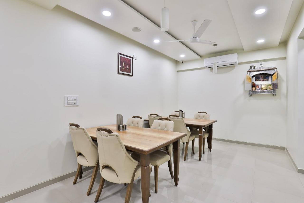 Collection O 12462 Hotel Shiv Inn Gandhinagar Exterior photo