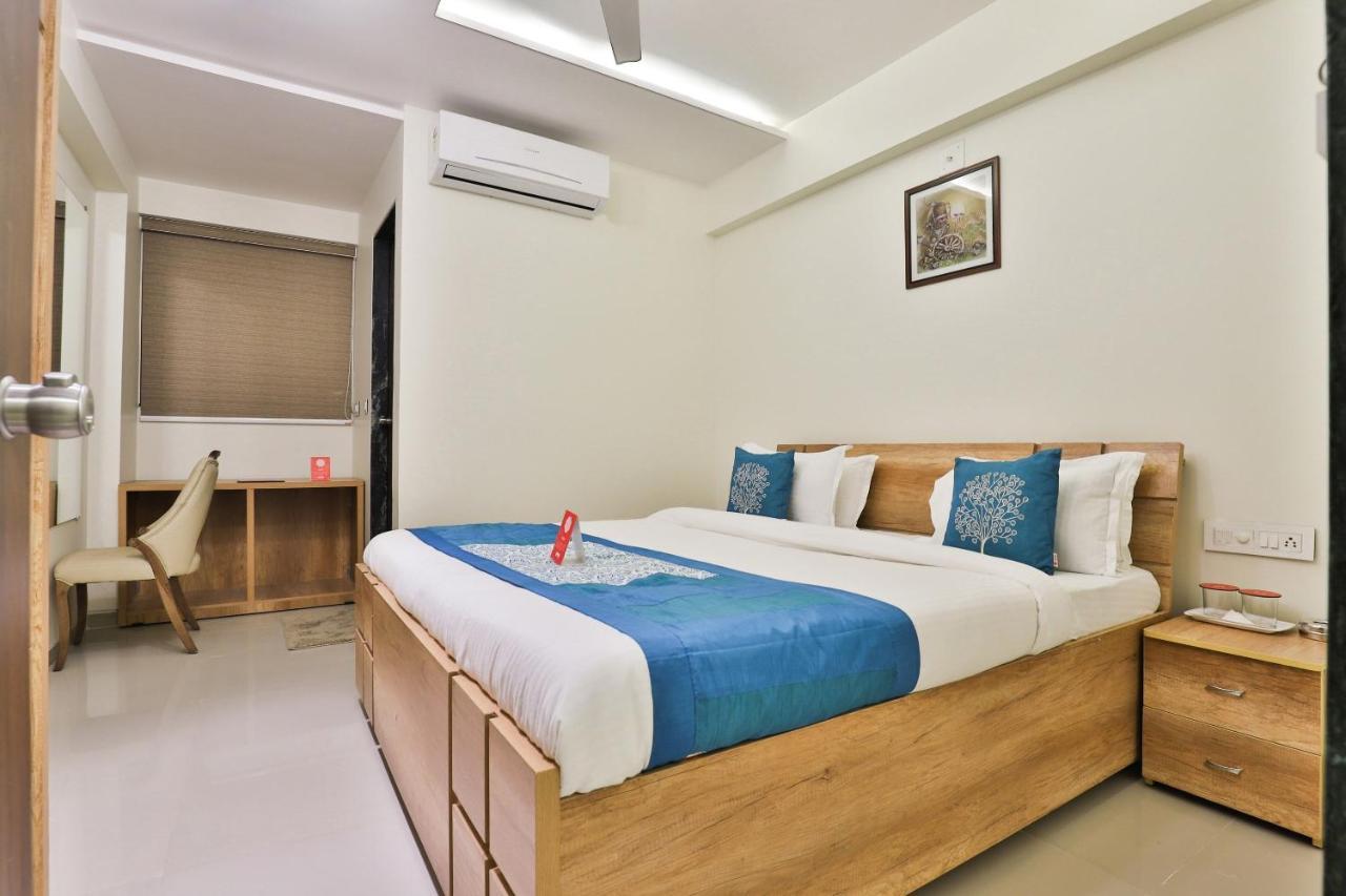 Collection O 12462 Hotel Shiv Inn Gandhinagar Exterior photo