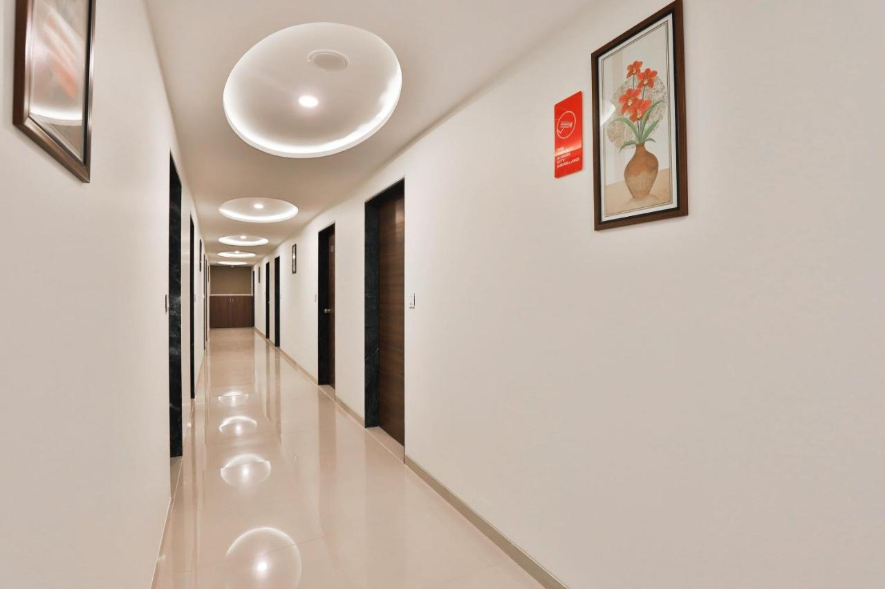 Collection O 12462 Hotel Shiv Inn Gandhinagar Exterior photo