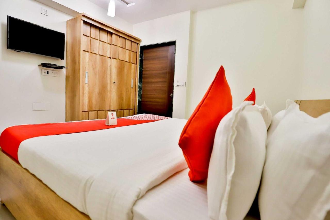 Collection O 12462 Hotel Shiv Inn Gandhinagar Exterior photo