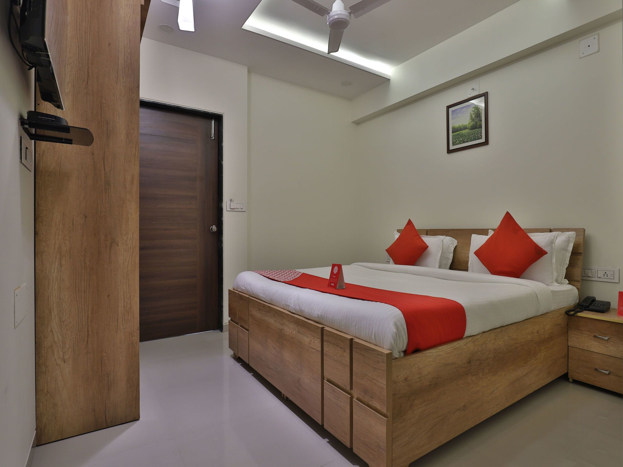 Collection O 12462 Hotel Shiv Inn Gandhinagar Exterior photo